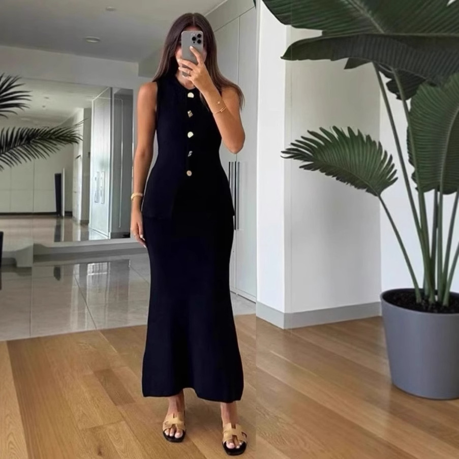 Women Formal Wear Tops - Einreihiges, ärmelloses, figurbetontes Oberteil mit Rundhalsausschnitt