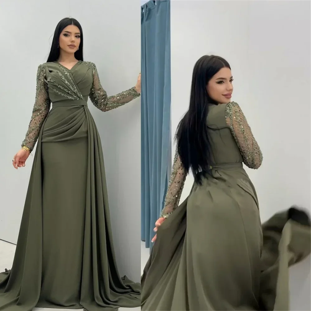 Women Luxury Formal Wear - Maßgeschneiderte Ballkleider, luxuriöses, perlenbesetztes Pailletten-Abendkleid mit