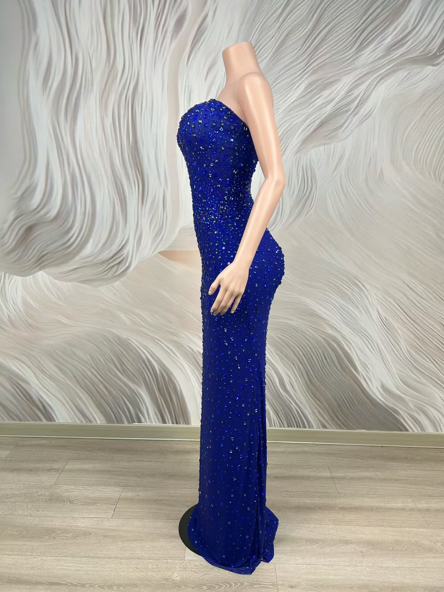Funkelndes Strass Blaues Träge – Women Luxury Formal Wear Bewertung und Preis